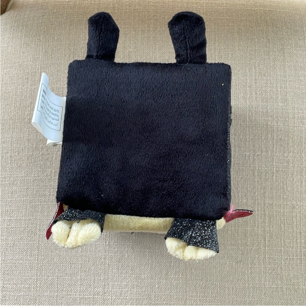 Vampire Cube Plush - Picture 11 of 12